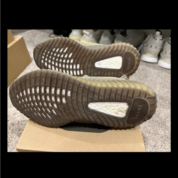 YEEZY BOOST 350 V2 SAND-Taupe size 9 - Picture 6 of 9